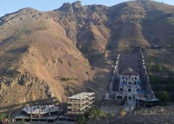 زمین‌خواران و کوه‌خواران