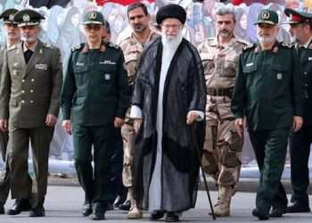خامنه‌ای قیام مردم عراق و لبنان را آشوب و برهم زننده امنیت می‌خواند