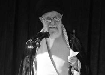 خامنه‌ای به نماز جمعه می‌رود چرا؟
