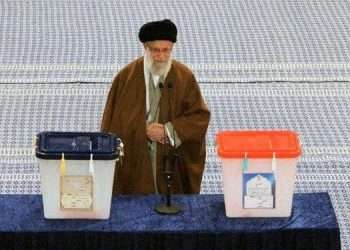 نمایش مهندسی شده انتخابات در ایران توسط علی خامنه_ای