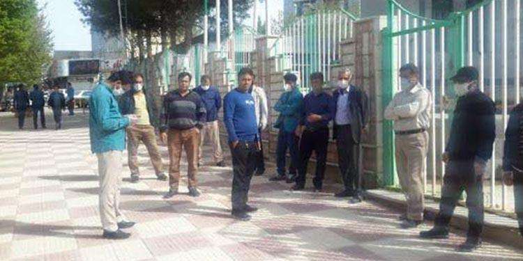 رانندگان اتوبوس شهری یاسوج در اعتراض به عدم پرداخت ماه‌ها حقوق تجمع کردند