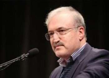 وزیر بهداشت ایران در اوج کرونا روضه کربلا می‌خواند