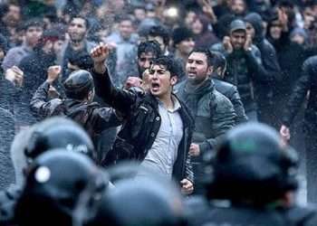 دهه هشتادی‌ها نسل آگاه و خروشان-