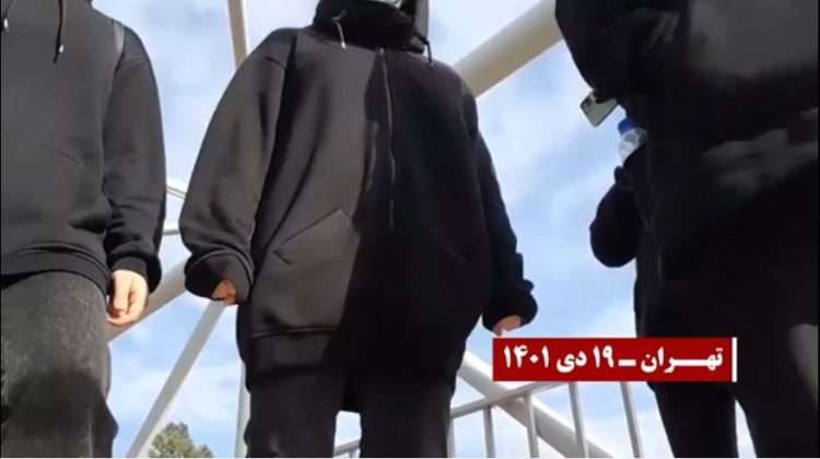 رژه دختران شورشی در تهران!