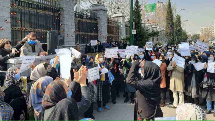 وزارت آموزش و پرورش ۲ تن از معاونین این وزارتخانه را عزل کرد!