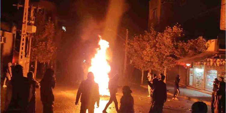یافته‌های «چارلز تیلی» مانع سرنگونی حکومت نمی‌شود