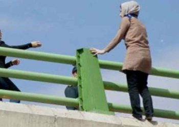 سونامی-خودکشی-در-ایران-محصول-کدام-سیاست-ویرانگر؟