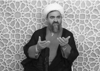 آخوند اکبرنژاد در دست فرمان خامنه ای چی دید؟