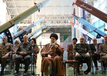ایران؛ ۵ میلیارد و ۳۰۰ میلیون دلار چگونه غیب می‌شود؟!