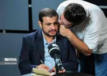 آقای رائفی‌پور تشریف ببرید پای منبر کاظم صدیقی!