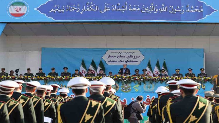 مراسم سالگرد جنگ ضد میهنی و قدرتنمایی پوشالی نیروی نظامی حکومت ایران