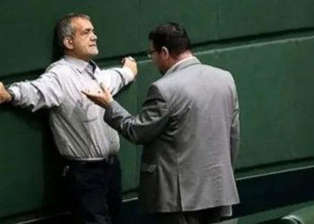 برگ استیضاح در مقابل دولت پزشکیان؛ پایان بازی وفاق؟