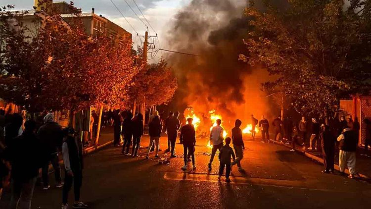 دیکتاتوری خامنه ای حاکم بر ایران به کدام سو می رود؟