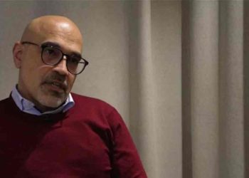 گزارش تلویزیون سوئد درباره ارتباط روزبه پارسی با مقامات رژیم ایران