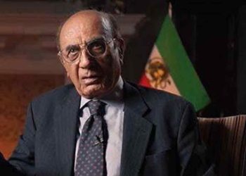 پرویز ثابتی شکنجه‌گر تحت تعقیب زندانیان شکنجه شده!