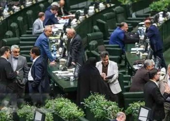 تنش قطع برق و آب به مجلس حکومتی کشیده شد!
