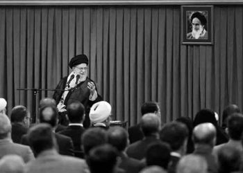 چرا خامنه‌ای به مجلس دهنه زد؟!
