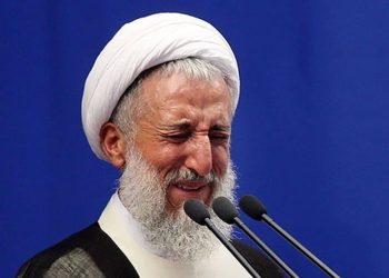 کاظم صدیقی دوباره به نماز جمعه برگشت؛ این بار گریان‌تر از همیشه!