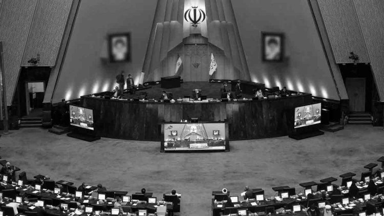 هراس از گردابی سرنگونی نمایندگان مجلس را سراسیمه کرد