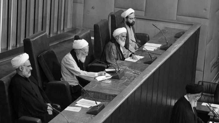 بیانیه جنجالی اکثریت مجلس خبرگان؛ فراز دیگری از جنگ‌باندهای قدرت