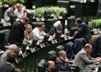 بحران درون حاکمیت؛ نزاع جناح‌ها و هراس از آینده