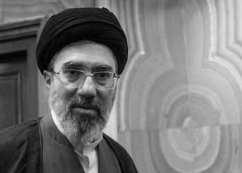 مجتبی خامنه‌ای تاکید کرد که انتقام خون پدرش حتما باید گرفته شود