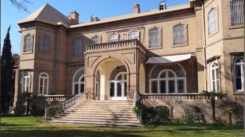 فرانسه از ربودن و آزار دو دیپلمات خود در تهران توسط نیروهای امنیتی خبر داد
