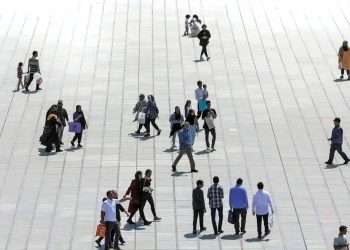 در کوچه‌پس‌کوچه‌های ایران؛ زندگی یا انتخاب بین بد و بدتر؟