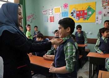 در کوچه‌پس‌کوچه‌های ایران؛ معلمان به کجا پناه ببرند؟